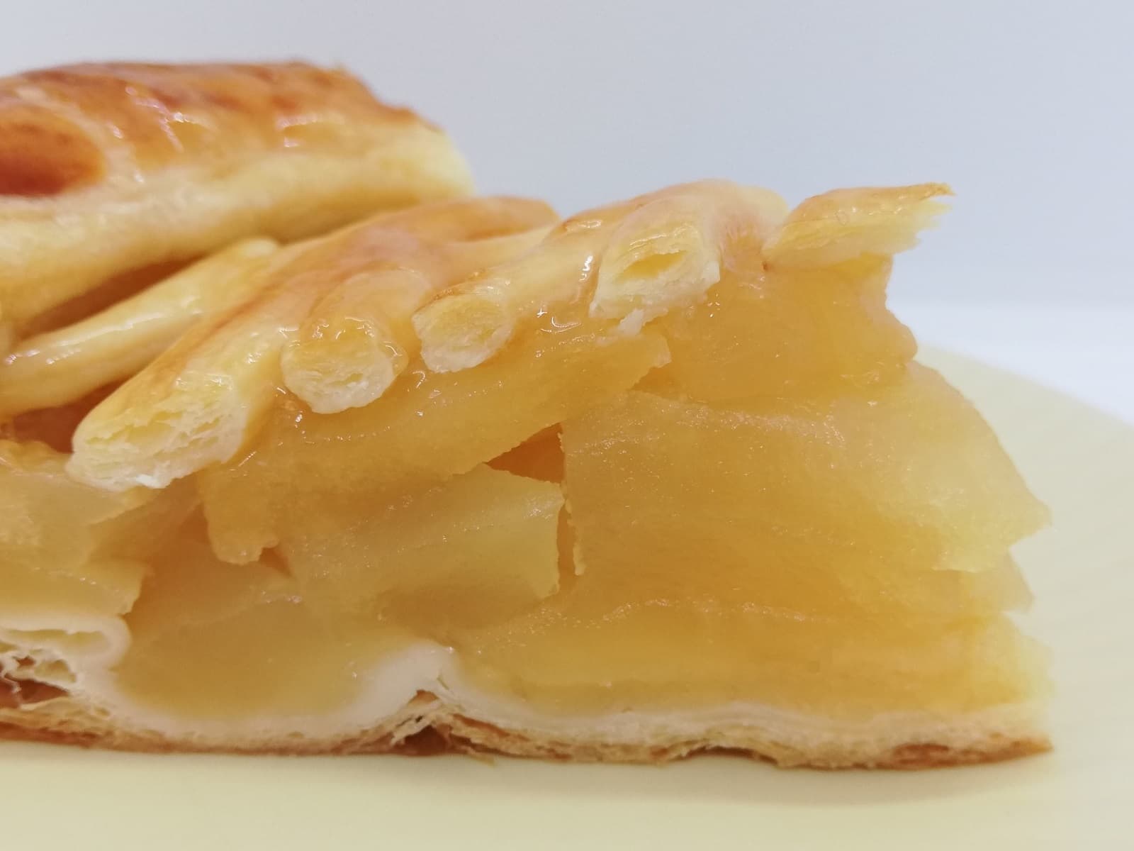 リブランのアップルパイは国産紅玉リンゴのアップルフィリング